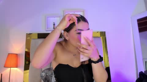 Isabella online show from January 2025 12:07:02 PM