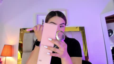 Isabella online show from February 2025 12:06:01 PM