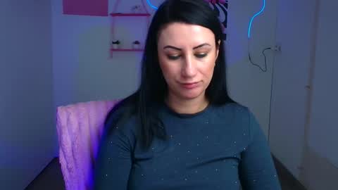 Emma online show from December 2025 12:56:01 PM