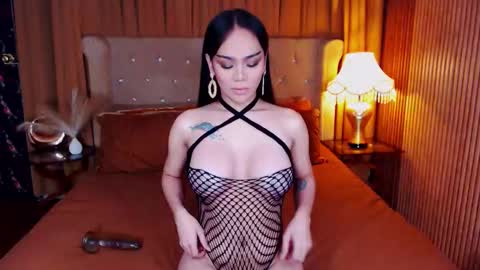 Snapshot of _empressvalerie_ chatting on September 2025 08:58:02 PM _empressvalerie_ online show from September 2025 08:58:02 PM