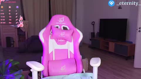 Snapshot of _enternity_ chatting on March 2025 09:48:01 PM Mia  online show from March 2025 09:48:01 PM