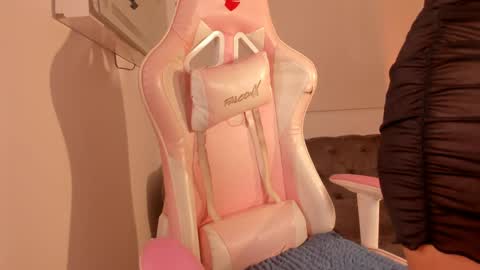 Eva online show from April 2026 10:43:02 PM