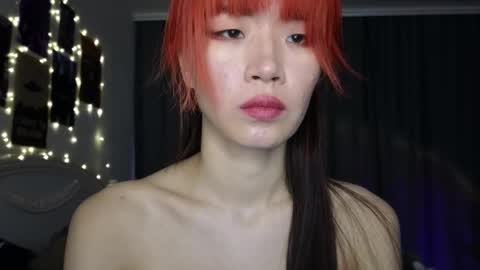 EveEva online show from February 2025 02:42:02 AM