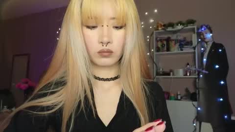 Snapshot of _eve____ chatting on December 2025 12:53:01 AM EveEva online show from December 2025 12:53:01 AM