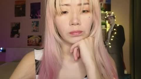 EveEva online show from April 2026 02:39:02 AM