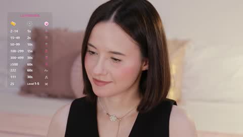 Essie  online show from September 2025 06:30:02 PM