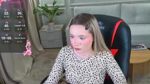 Snapshot of _florence_wayne chatting on December 2024 06:09:02 AM Florence online show from December 2024 06:09:02 AM