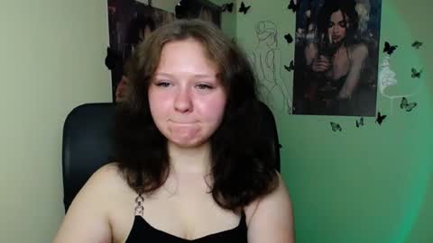 Snapshot of _foxy_lady chatting on July 2026 06:08:02 AM Alice online show from July 2026 06:08:02 AM