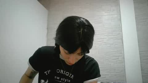 Mia-foster online show from November 2025 07:25:01 PM