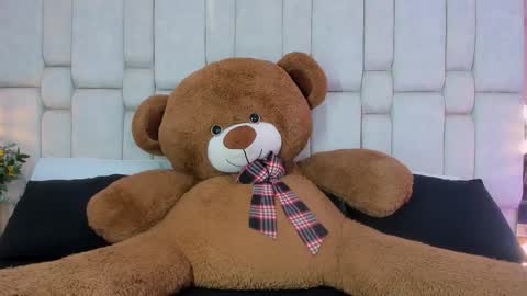 Snapshot of _gigidoll_ chatting on October 2025 12:02:01 PM Gigi online show from October 2025 12:02:01 PM