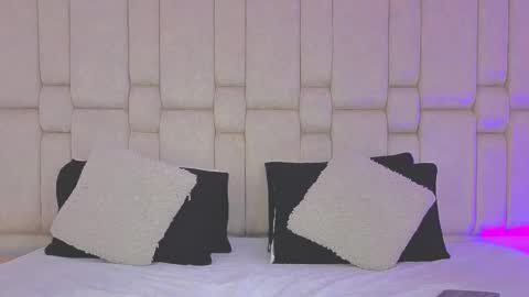 Ginger Cherry online show from November 2025 06:11:02 AM