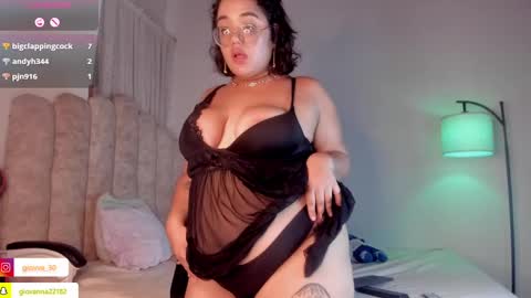 Snapshot of _giovaa_ chatting on March 2025 12:37:02 AM G I O V A online show from March 2025 12:37:02 AM