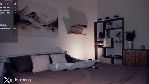 Snapshot of _golden_moon_ chatting on February 2025 07:44:02 PM Rina online show from February 2025 07:44:02 PM