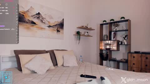 Snapshot of _golden_moon_ chatting on September 2025 06:09:02 PM Rina online show from September 2025 06:09:02 PM