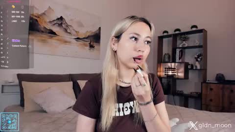 Snapshot of _golden_moon_ chatting on September 2025 06:08:01 PM Rina online show from September 2025 06:08:01 PM