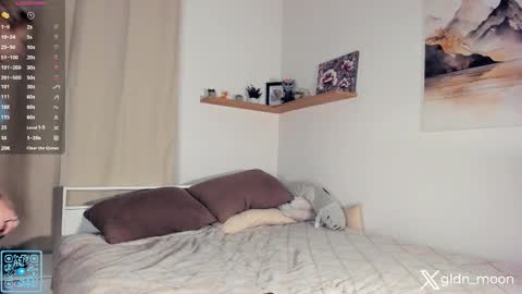 Snapshot of _golden_moon_ chatting on November 2025 08:19:01 PM Rina online show from November 2025 08:19:01 PM