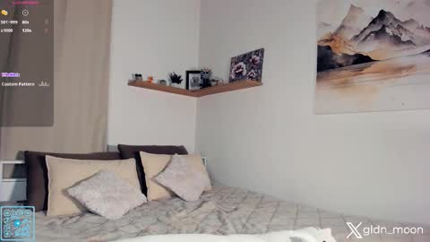 Snapshot of _golden_moon_ chatting on November 2025 07:35:01 PM Rina online show from November 2025 07:35:01 PM