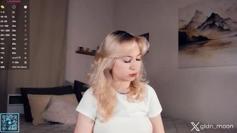 Snapshot of _golden_moon_ chatting on November 2025 09:21:02 PM Rina online show from November 2025 09:21:02 PM