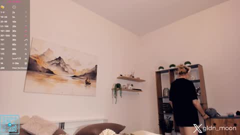 Snapshot of _golden_moon_ chatting on November 2025 07:35:02 PM Rina online show from November 2025 07:35:02 PM