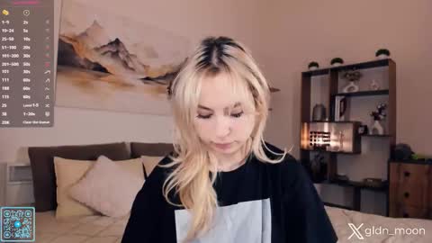 Snapshot of _golden_moon_ chatting on November 2025 12:44:02 AM Rina online show from November 2025 12:44:02 AM