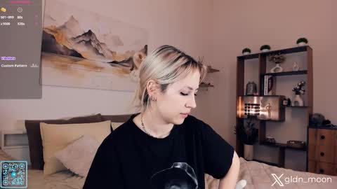 Snapshot of _golden_moon_ chatting on December 2025 08:02:01 PM Rina online show from December 2025 08:02:01 PM