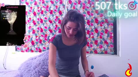 Gwen online show from January 2025 12:58:01 PM