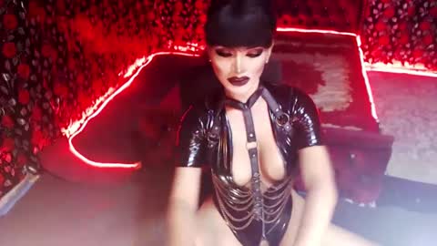 Snapshot of _hailyourqueenx chatting on February 2025 01:52:02 AM GoDDess Chloe online show from February 2025 01:52:02 AM