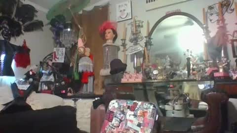 _hitgirly_ online show from May 2026 04:50:01 AM