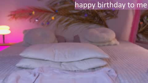 Holly online show from March 2025 10:32:02 AM