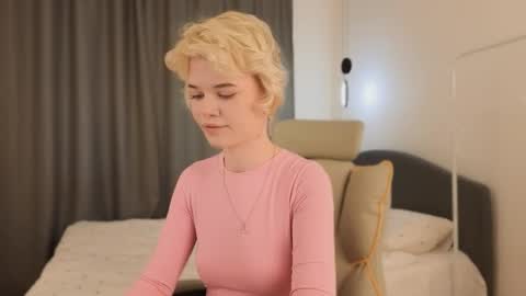 Snapshot of _honnyland chatting on May 2026 12:36:02 PM Alisha online show from May 2026 12:36:02 PM