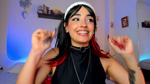 Snapshot of _hotpink chatting on January 2025 01:49:01 AM Jenn online show from January 2025 01:49:01 AM