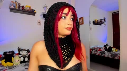 Snapshot of _hotpink chatting on January 2025 10:41:02 PM Jenn online show from January 2025 10:41:02 PM