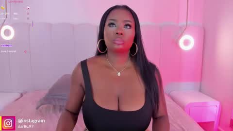 Snapshot of _huge_boobs_ebony chatting on September 2025 07:24:02 PM Darlis online show from September 2025 07:24:02 PM