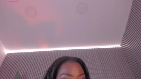 Snapshot of _huge_boobs_ebony chatting on March 2026 08:13:01 PM Darlis online show from March 2026 08:13:01 PM