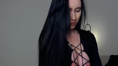 Mary online show from February 2025 06:00:01 PM