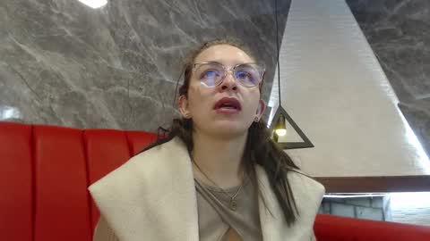 Snapshot of _isaabellaa chatting on February 2025 11:28:02 AM Isa online show from February 2025 11:28:02 AM
