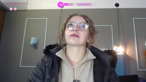 Snapshot of _isaabellaa chatting on February 2026 12:10:02 PM Isa online show from February 2026 12:10:02 PM