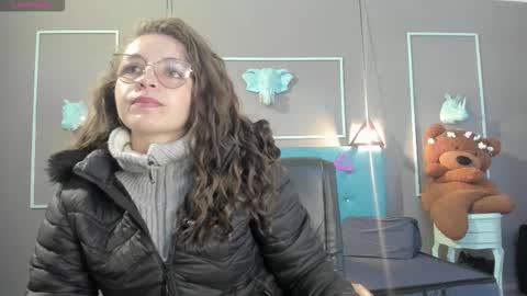 Snapshot of _isaabellaa chatting on March 2026 11:23:01 AM Isa online show from March 2026 11:23:01 AM
