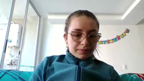 Snapshot of _isaabellaa chatting on March 2026 01:28:01 PM Isa online show from March 2026 01:28:01 PM