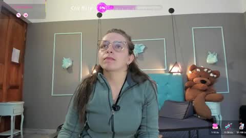 Snapshot of _isaabellaa chatting on March 2026 12:53:01 PM Isa online show from March 2026 12:53:01 PM