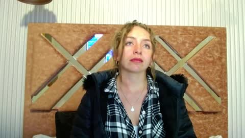 Snapshot of _isaabellaa chatting on April 2026 01:39:01 AM Isa online show from April 2026 01:39:01 AM
