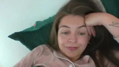 Snapshot of _isaabellaa chatting on April 2026 02:29:01 PM Isa online show from April 2026 02:29:01 PM