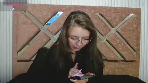 Snapshot of _isaabellaa chatting on June 2026 01:20:02 PM Isa online show from June 2026 01:20:02 PM