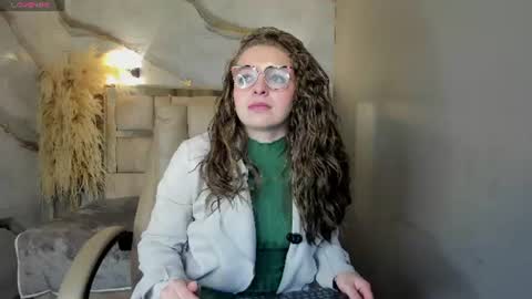 Snapshot of _isaabellaa chatting on July 2026 01:24:01 PM Isa online show from July 2026 01:24:01 PM