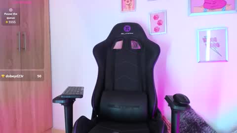 Snapshot of _ivanna_volk chatting on September 2025 10:31:02 PM Ivanna online show from September 2025 10:31:02 PM