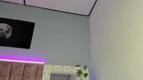 Jasmine online show from November 2025 01:44:01 PM