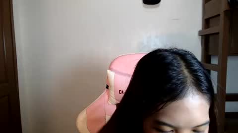 Snapshot of _jennn chatting on June 2026 10:23:02 PM Jen online show from June 2026 10:23:02 PM