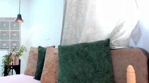    online show from September 2025 07:35:01 PM