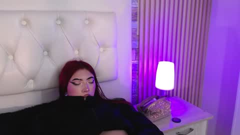 Mia online show from January 2025 04:32:02 PM