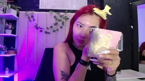 Mia online show from January 2025 01:56:01 PM